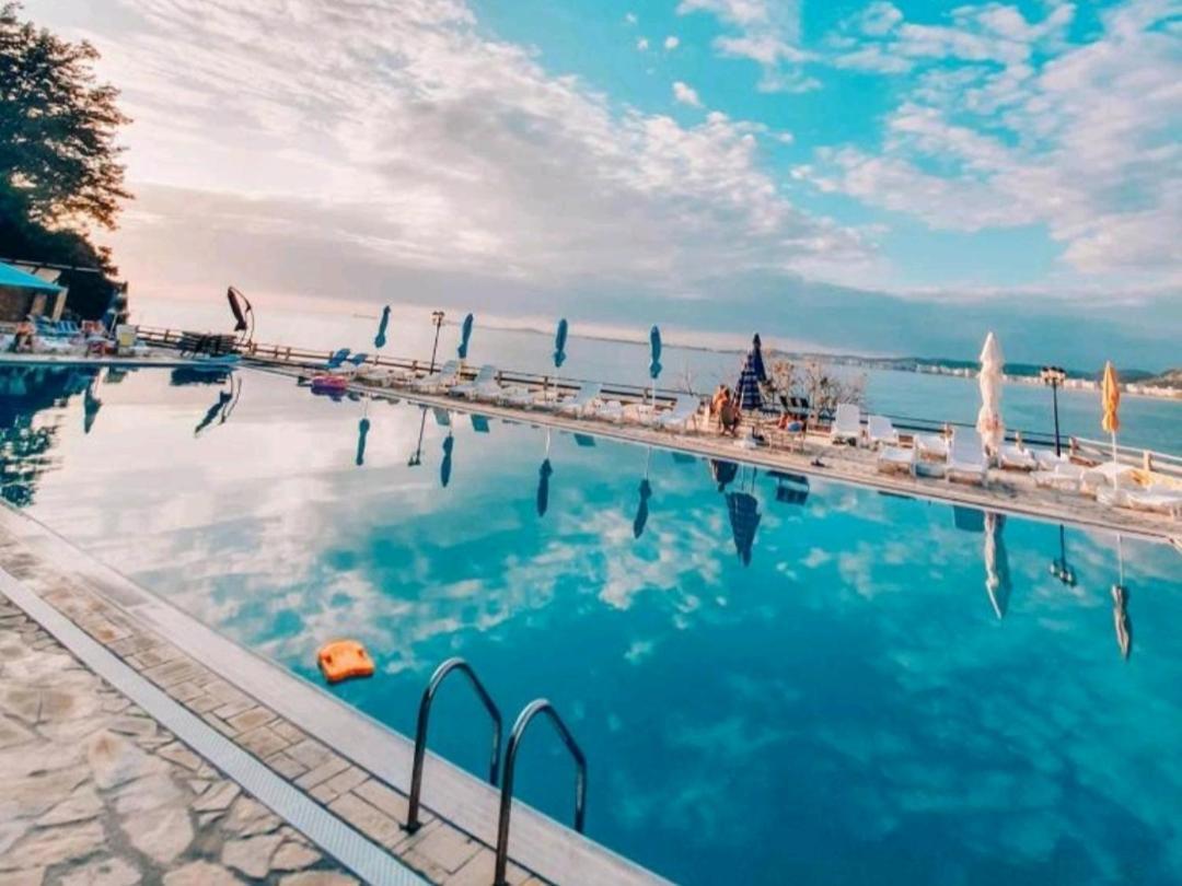 Villa Amos At Aquamarine Residence Vlorë エクステリア 写真