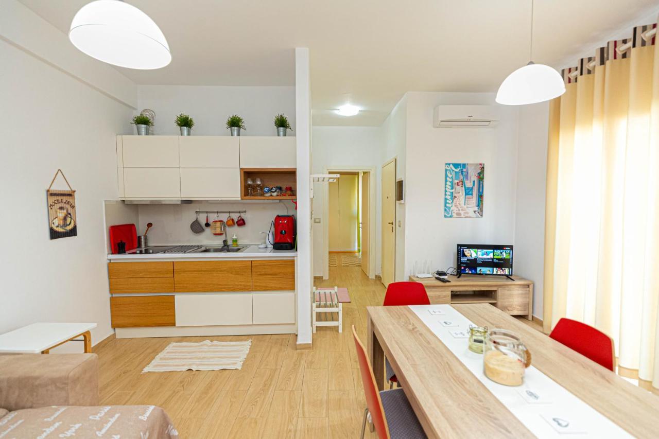 Villa Amos At Aquamarine Residence Vlorë エクステリア 写真