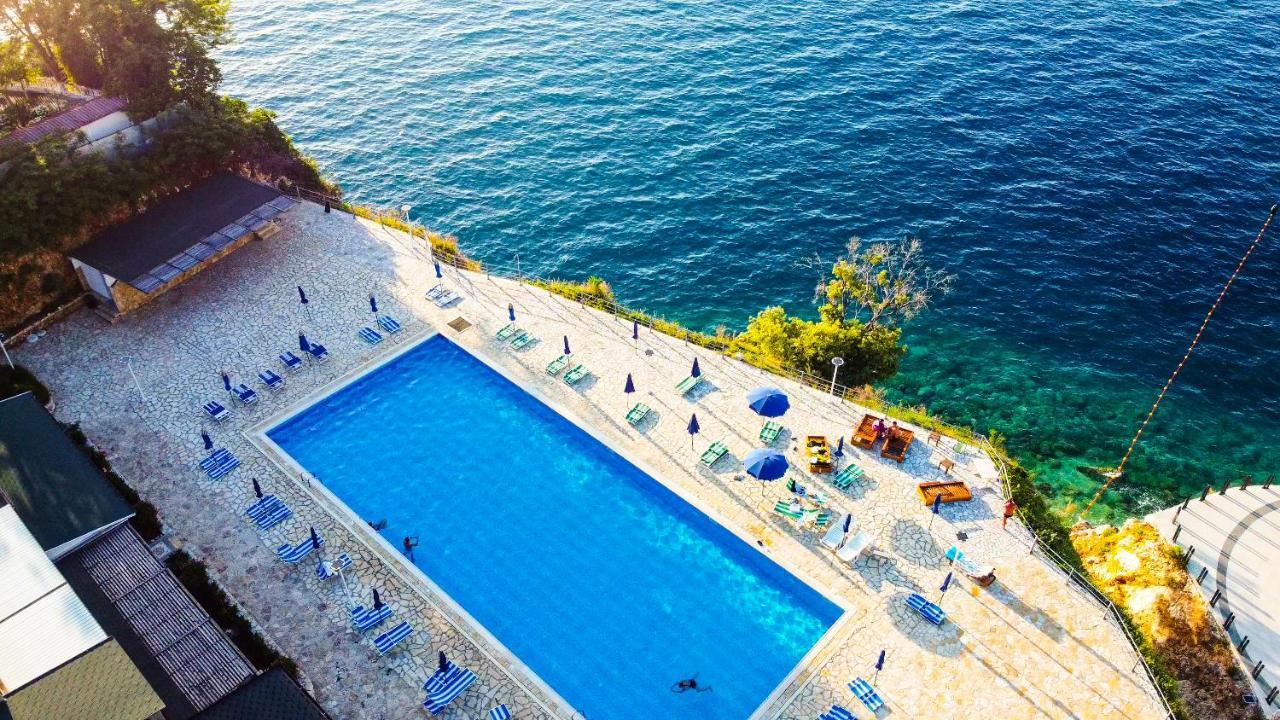 Villa Amos At Aquamarine Residence Vlorë エクステリア 写真