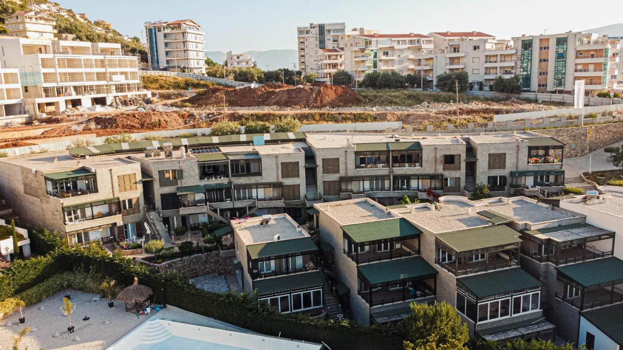 Villa Amos At Aquamarine Residence Vlorë エクステリア 写真