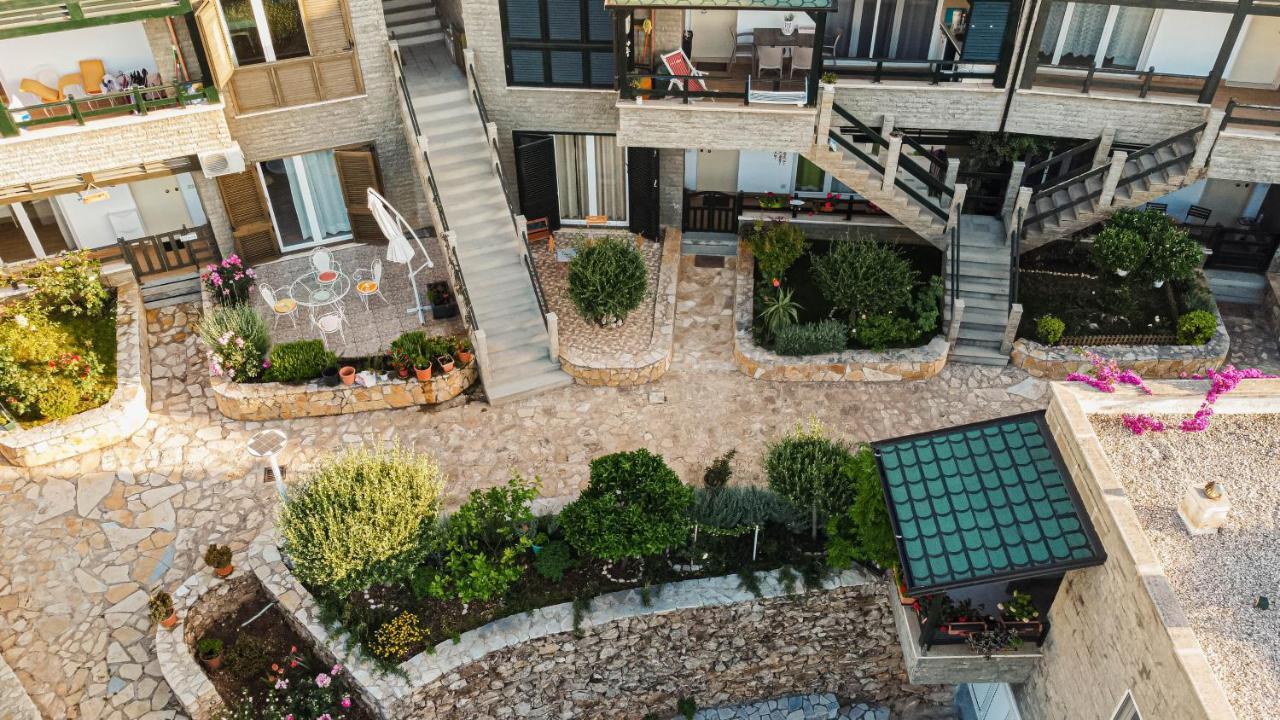Villa Amos At Aquamarine Residence Vlorë エクステリア 写真
