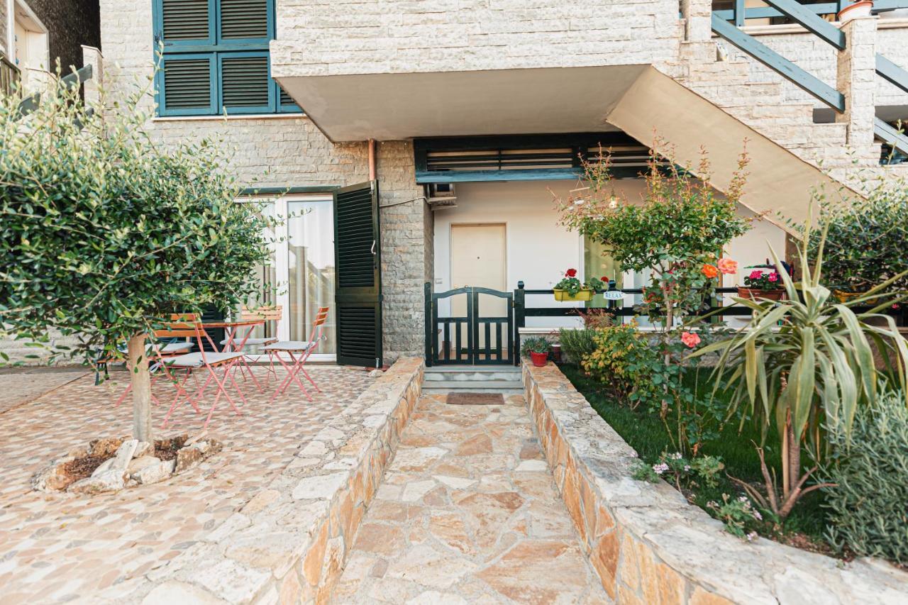 Villa Amos At Aquamarine Residence Vlorë エクステリア 写真