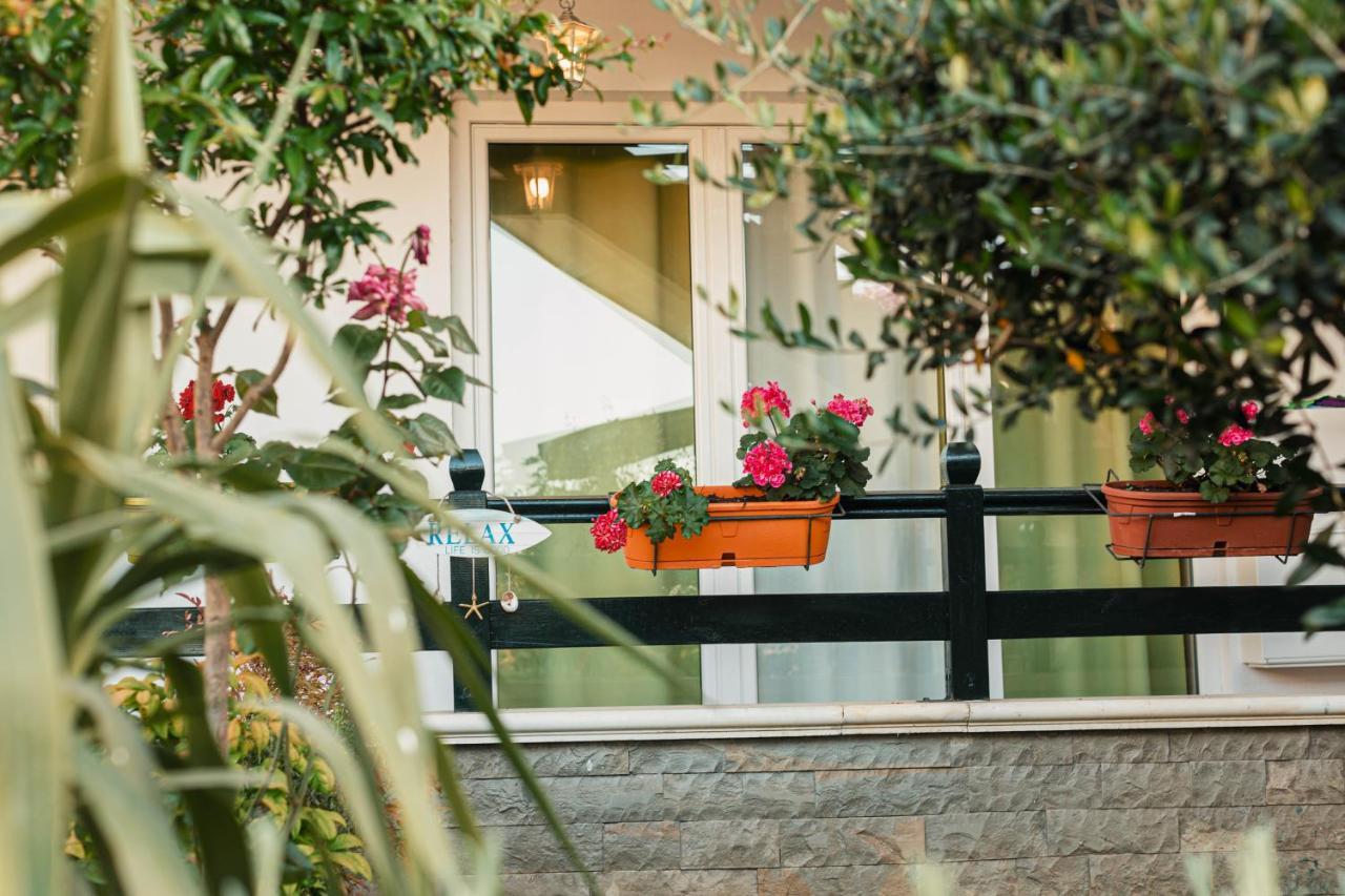 Villa Amos At Aquamarine Residence Vlorë エクステリア 写真